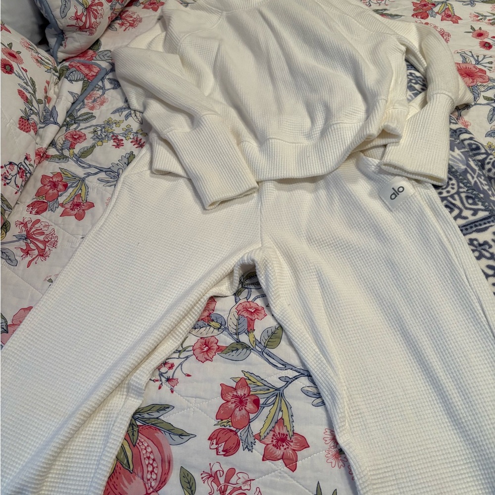 ALO Yoga White Waffle Knit Set